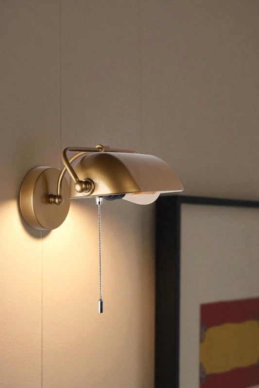 Zidna lampa 134, zlatna