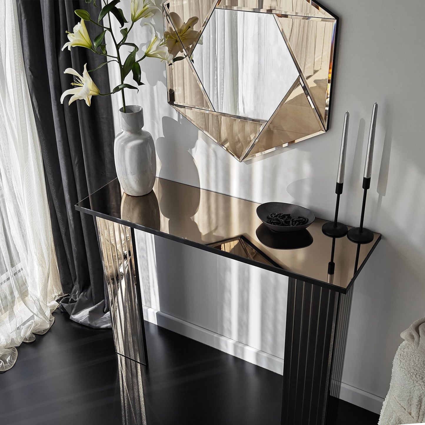 90d5babd391c26f28ff0733caceb95fb