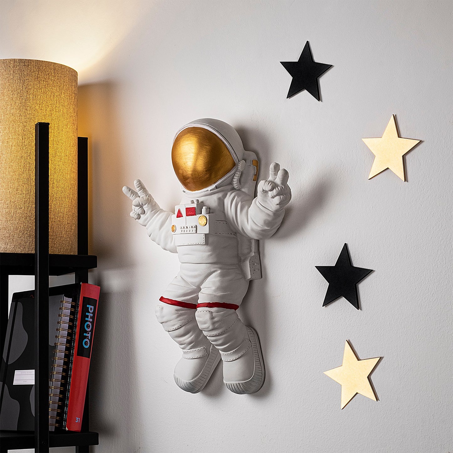 Dekorativni zidni pribor Peace Sign Astronaut - 1