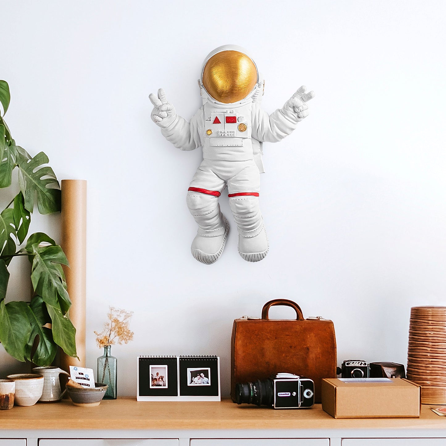 Dekorativni zidni pribor Peace Sign Astronaut - 1