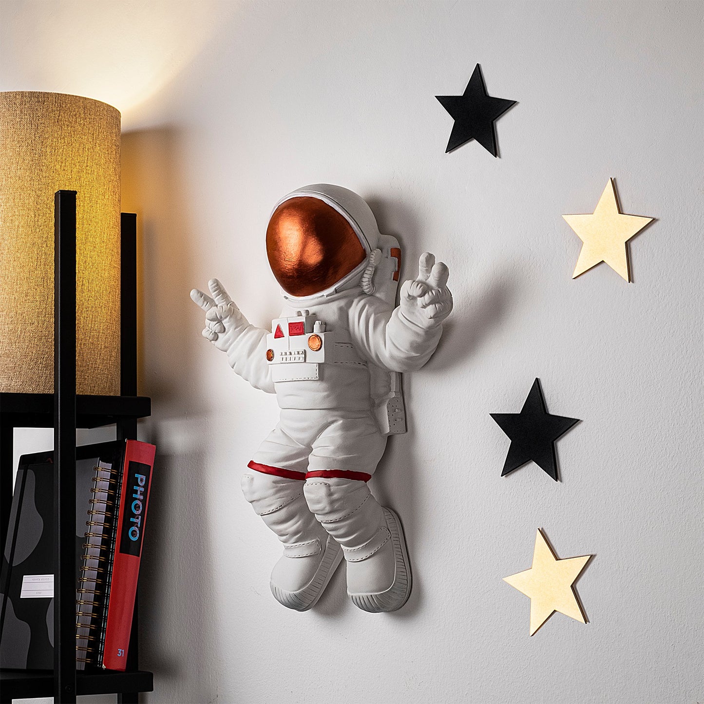 Dekorativni zidni pribor Peace Sign Astronaut - 3