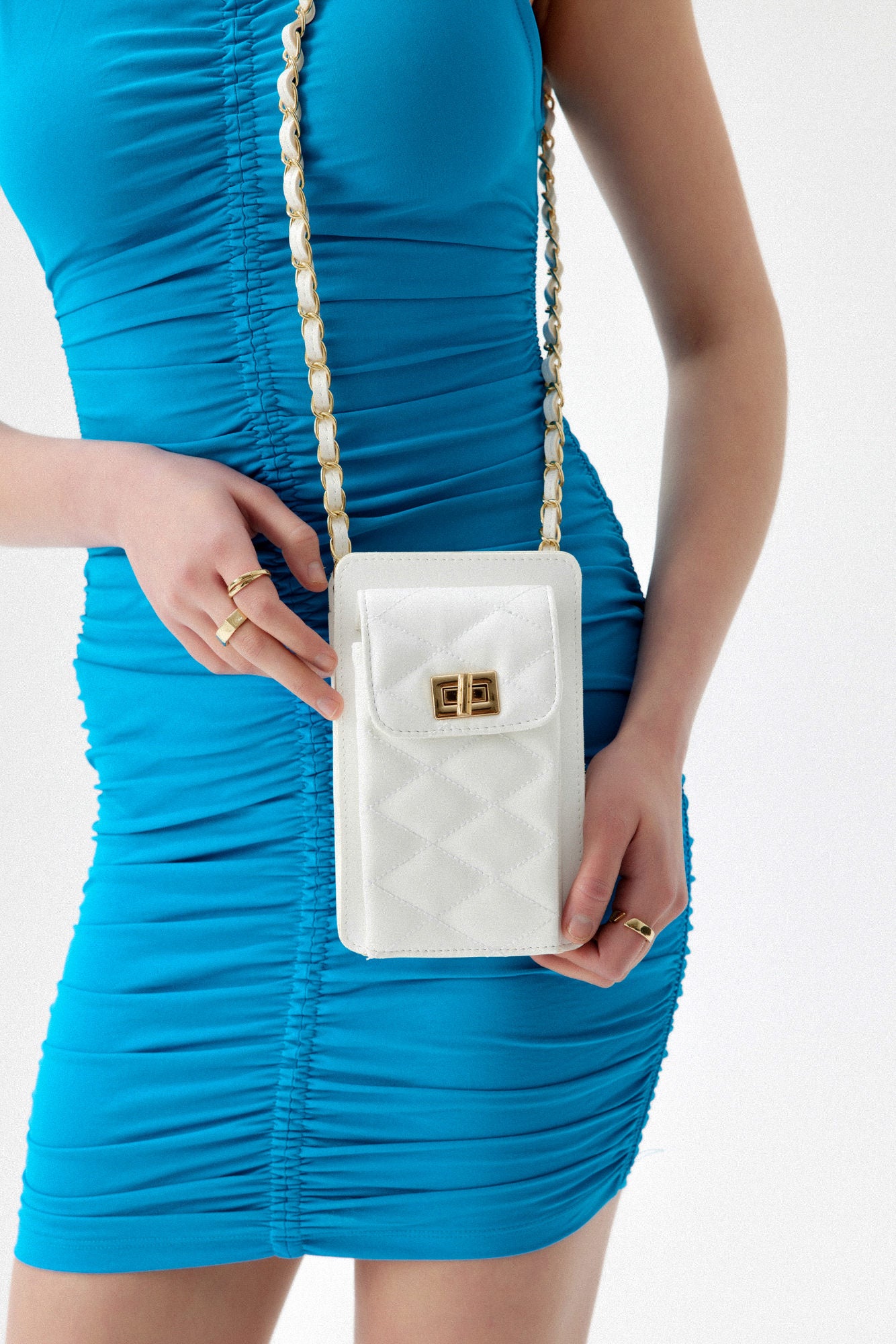 d002a82312b84ba36a104f5856656815