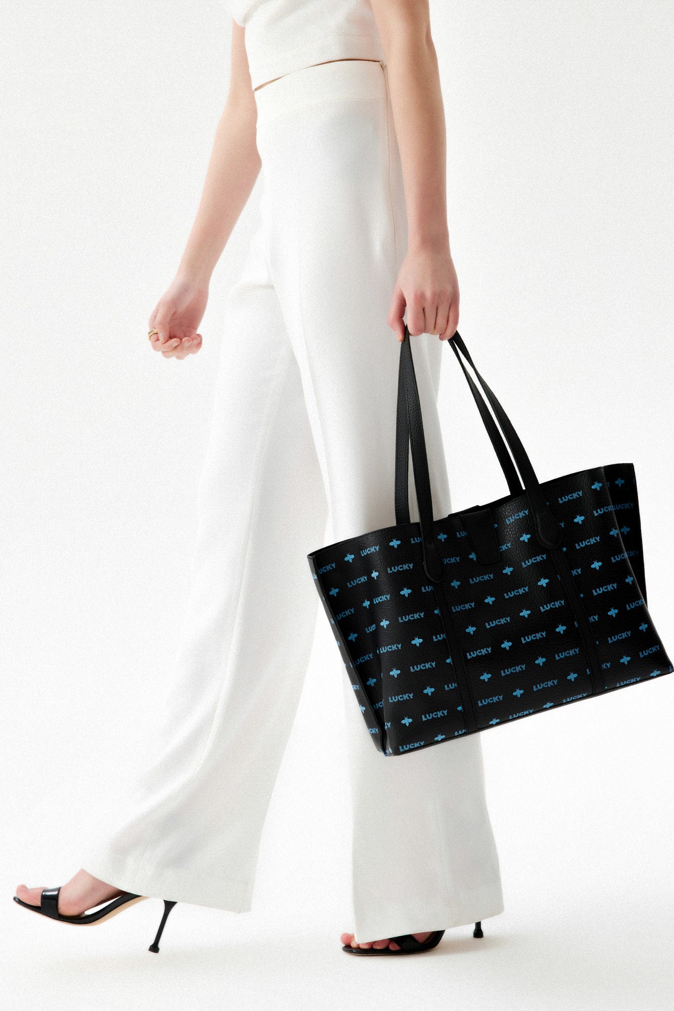 cb9b61d2738d7b465caeb630bbbfc627