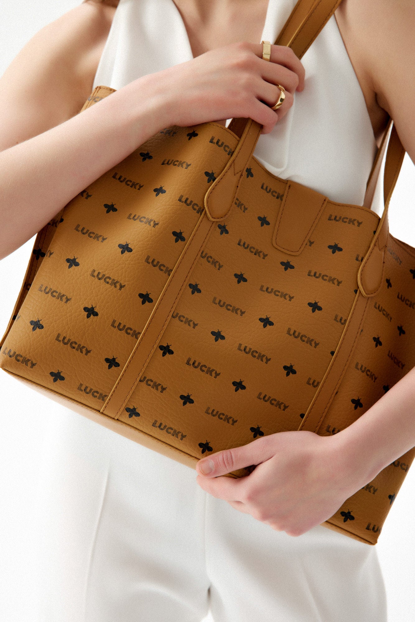 5819ed37e6384fa258c9440e3345ad04