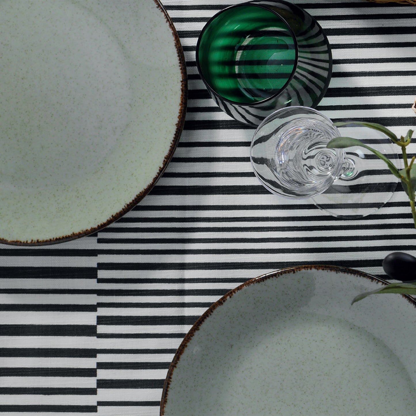 Porculanski set tanjura 24 dijelni DINER GREEN, MOD24Y2730P03