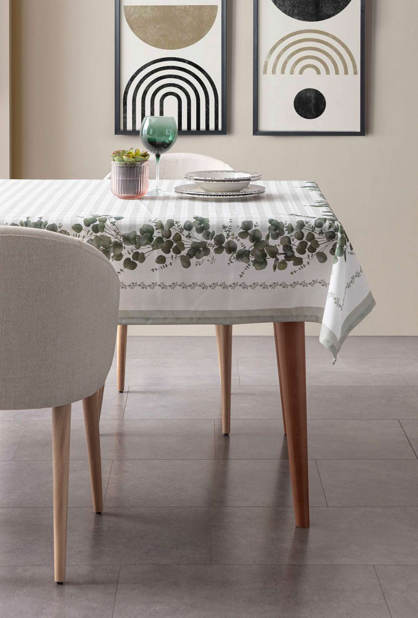 Stolnjak Eucalyptus 250