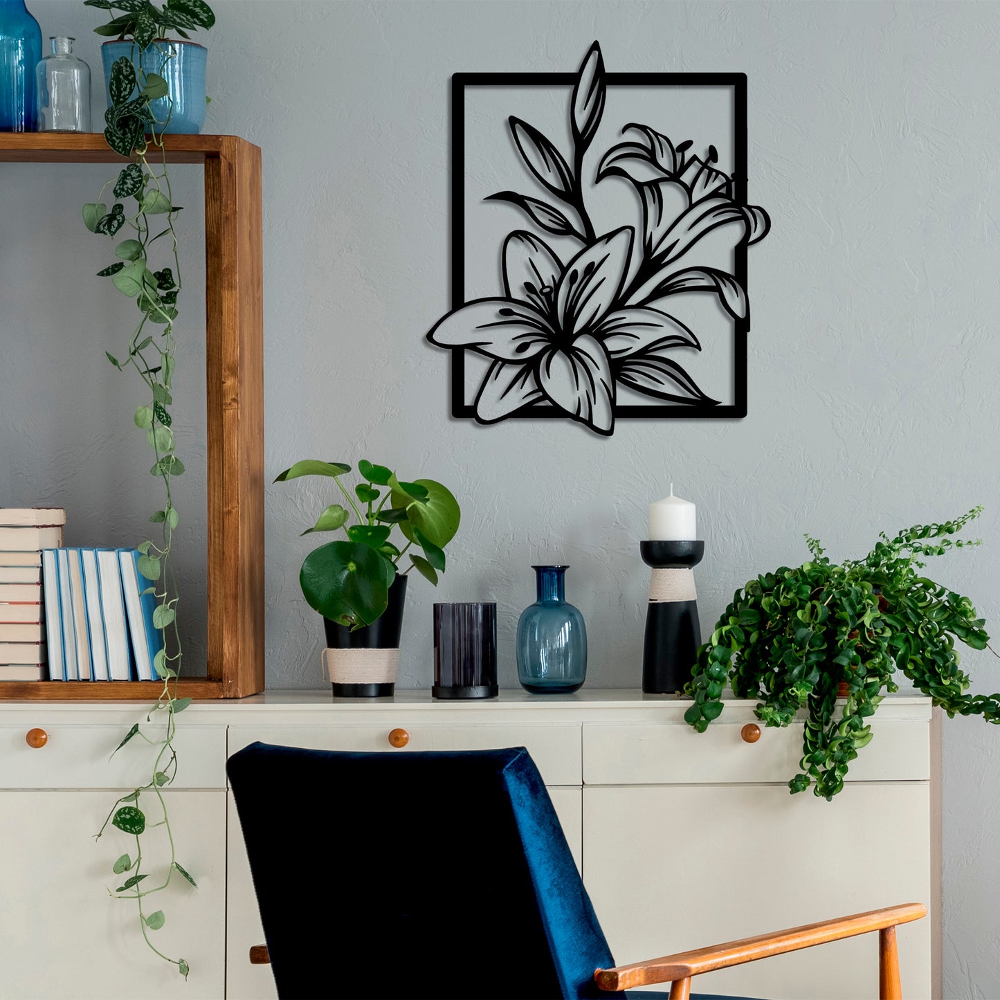 Metalna zidna dekoracija, Lily