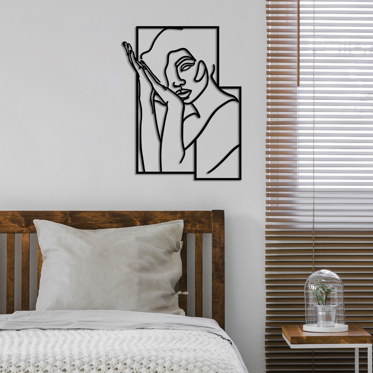 Metalna zidna dekoracija, Woman 2 - M