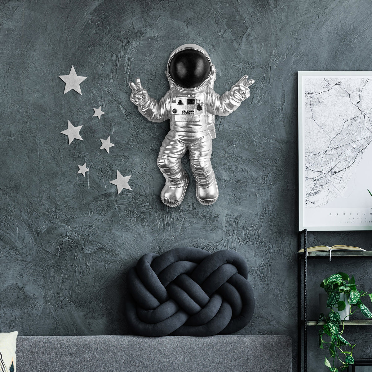 Dekorativni zidni pribor Cosmonaut 7