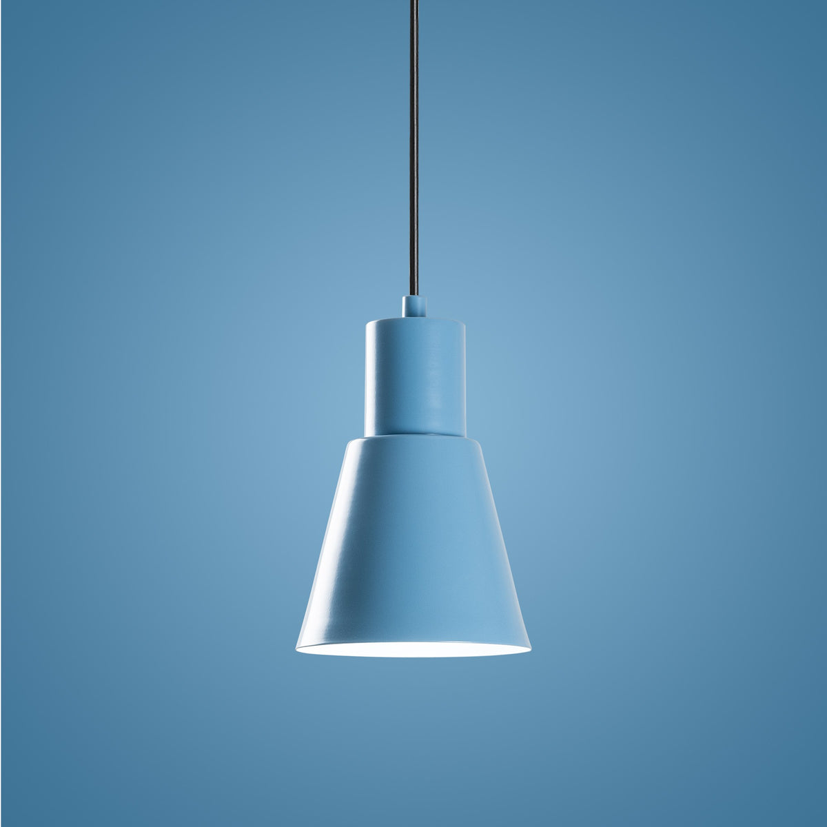 Luster JUSTICE, svjetlo plava boja