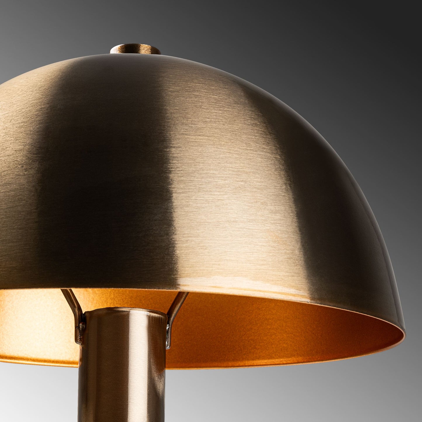 Podna lampa MCKENNA