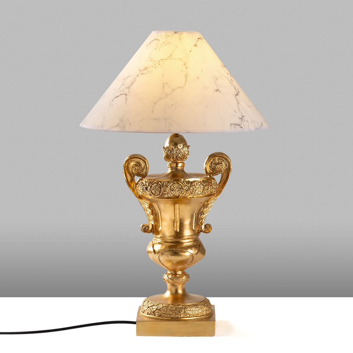 Stolna lampa 788, zlatna