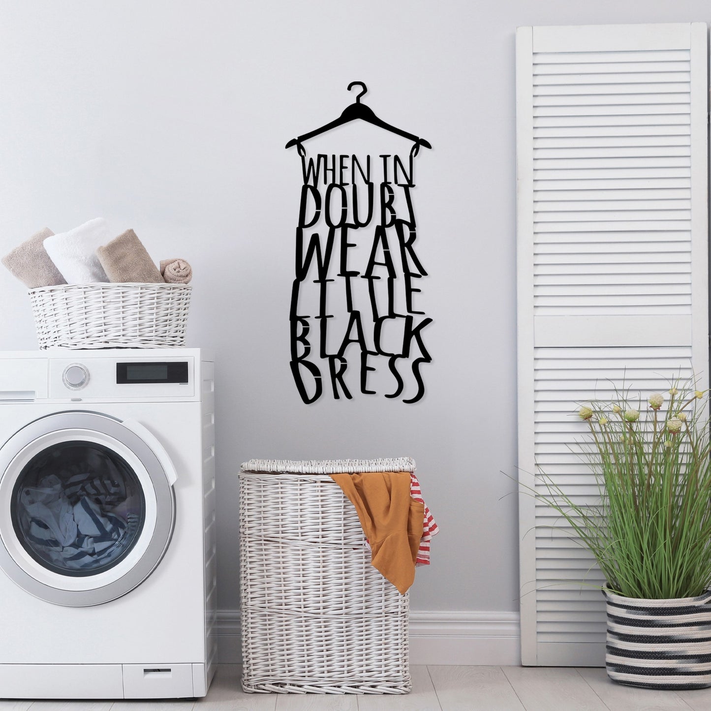 Metalna zidna dekoracija, When In Doubt Wear Lıttle Black Dress