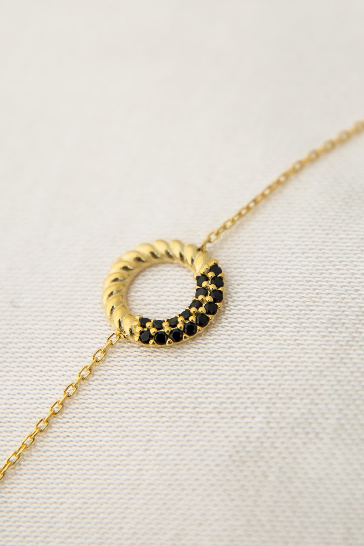 73fb7657793e8748f9c31a9fbbb014fd