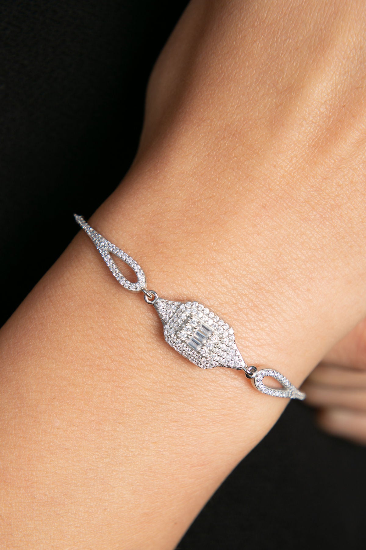 0b6df4ec3f80b4e5700fd5629cec4056