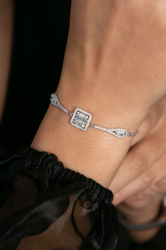 e1d6768c8ea426a4c4e850058ae3438b