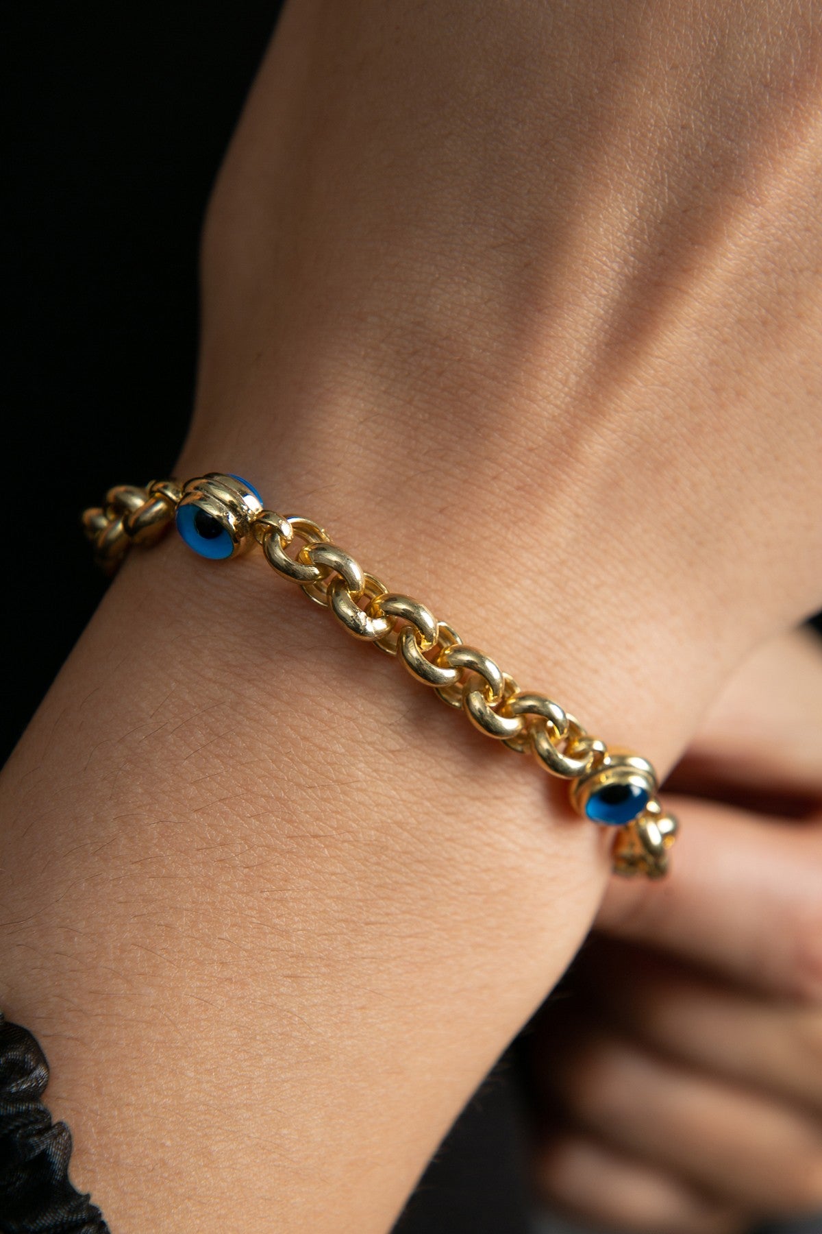 f6b7dd5dff5dd1a8d796d4c0efb0dce1