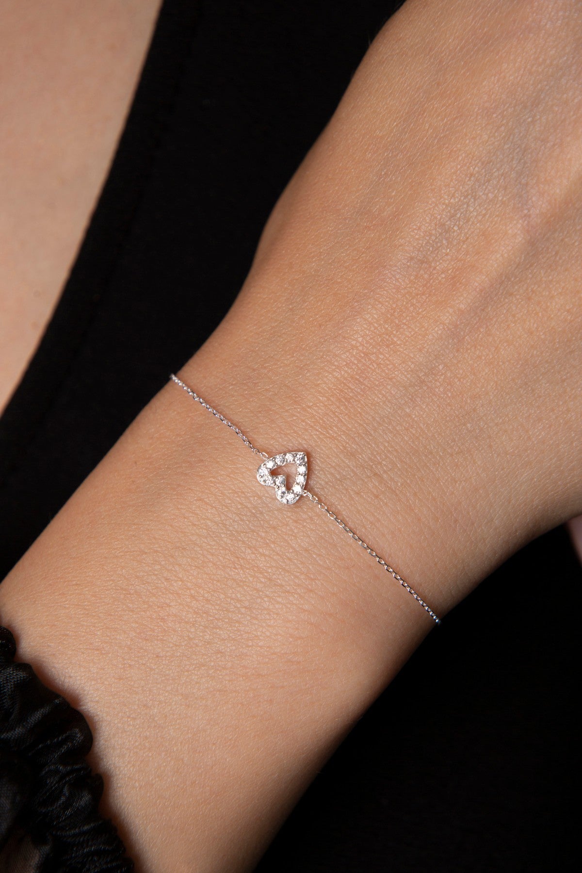 0ffc9845b87454b51403f1703359904f