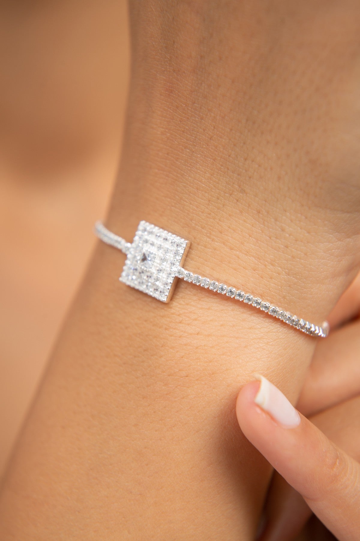 ceb9f0be659d543f7fad35fe21910a43