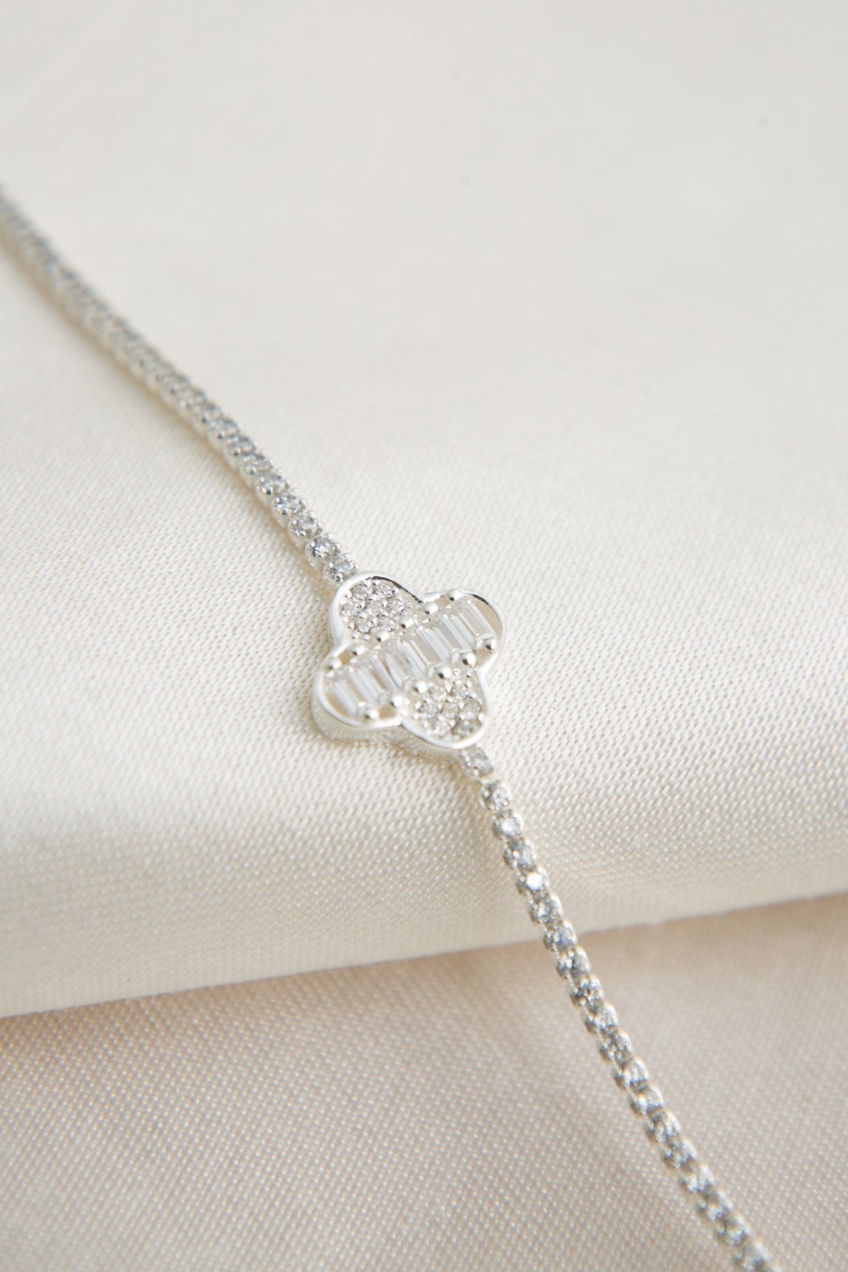 81be9a771b04ab1adb4bc59530017c3d