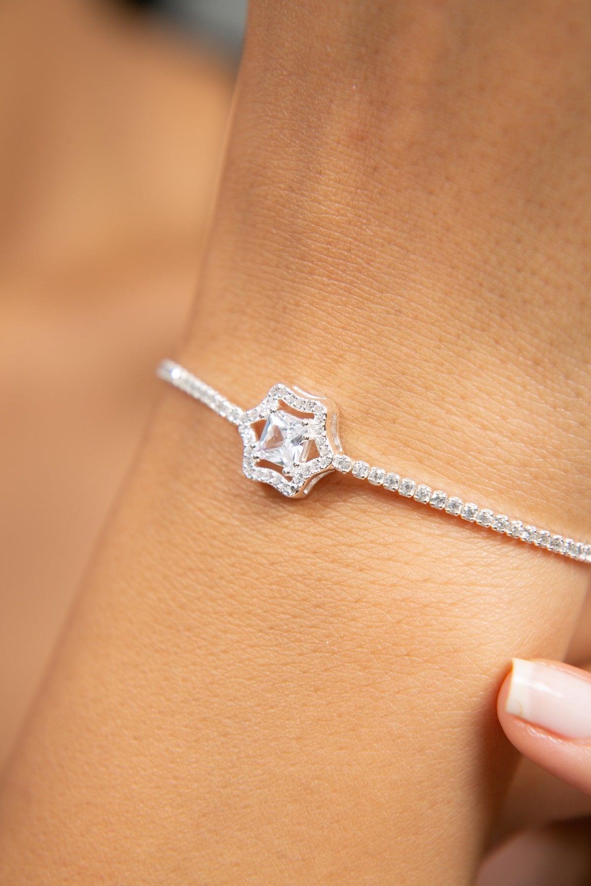 eea05478f4035a9a2882fc705dfeeca6