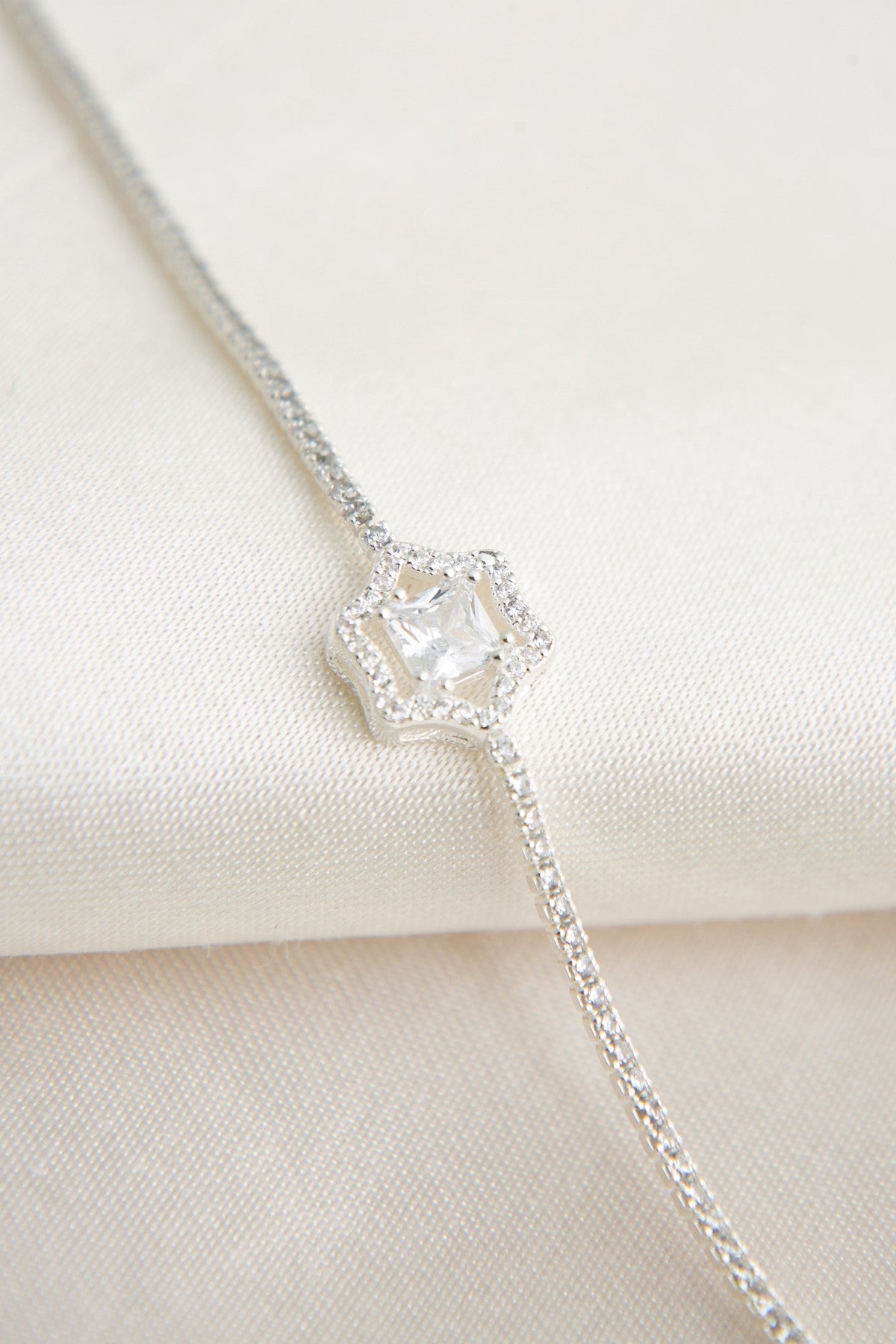 15c5d16c4153501a3b9a631ece8ace46