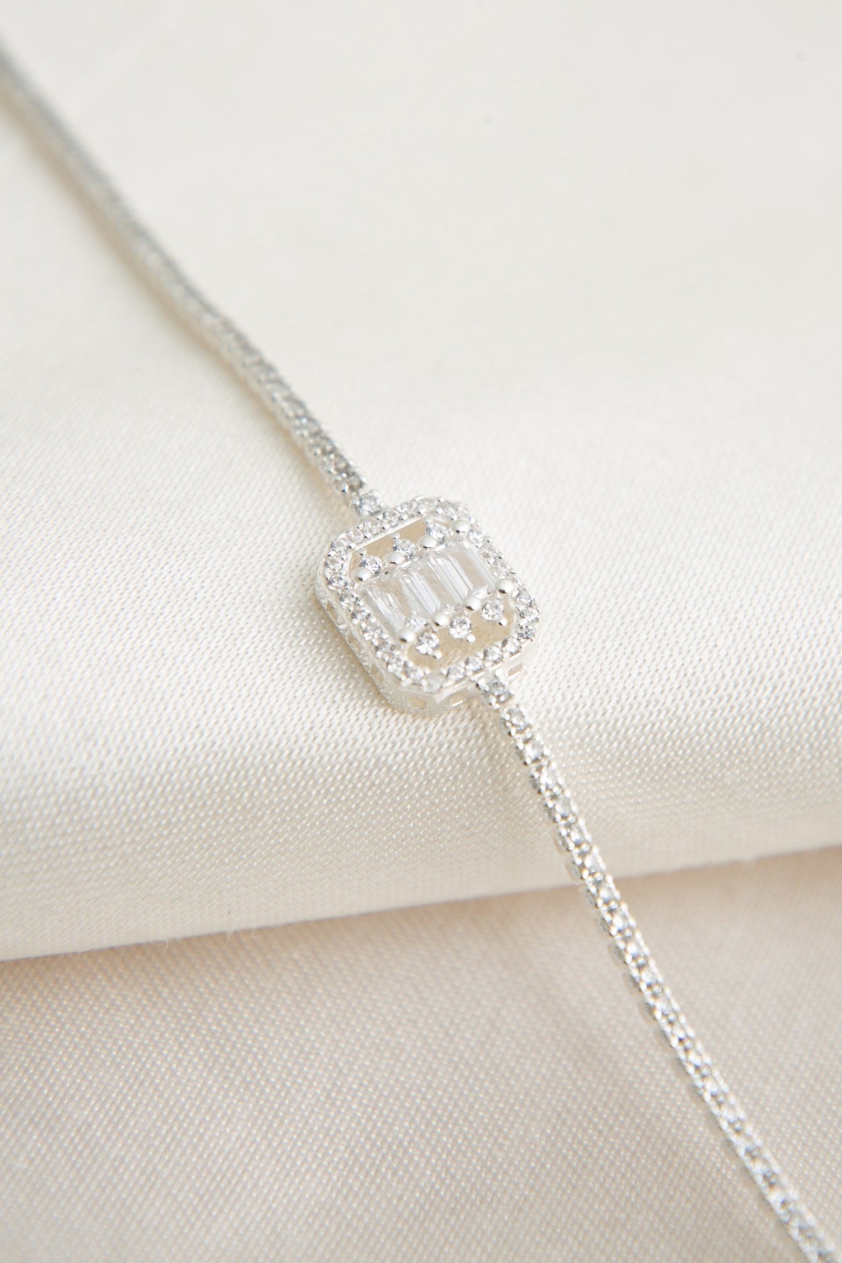 efe67709d2c0cf359b708c021e59a5c3