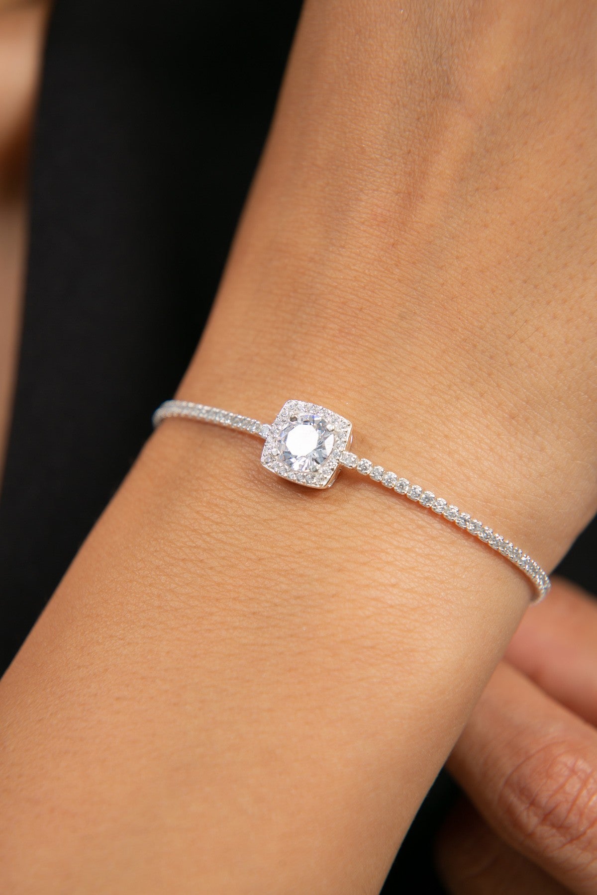 e334ac4286f8b4f12dbf5876c107131d