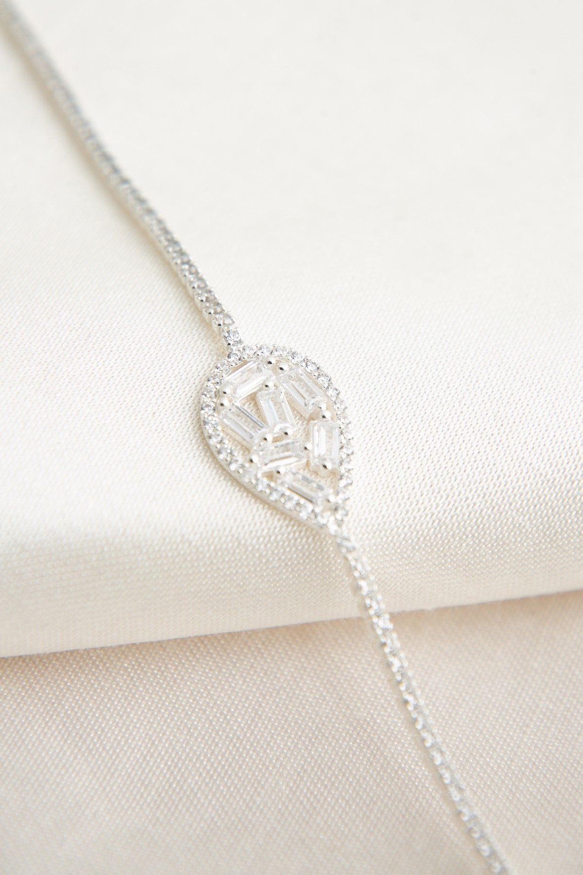 3beaeb97a904631303a1d1ec893b110d