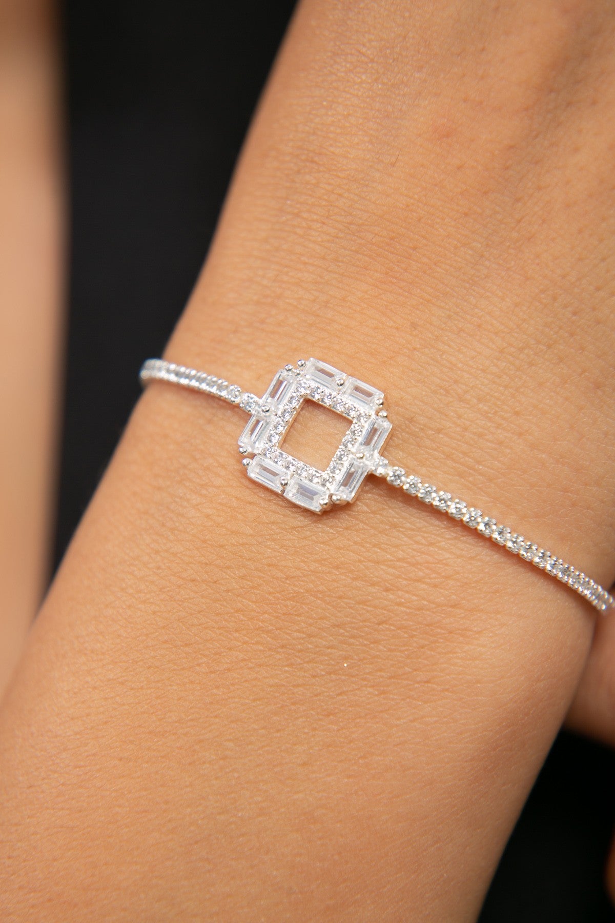 3b99cc60096512abc80eddd0a4dc4a1e