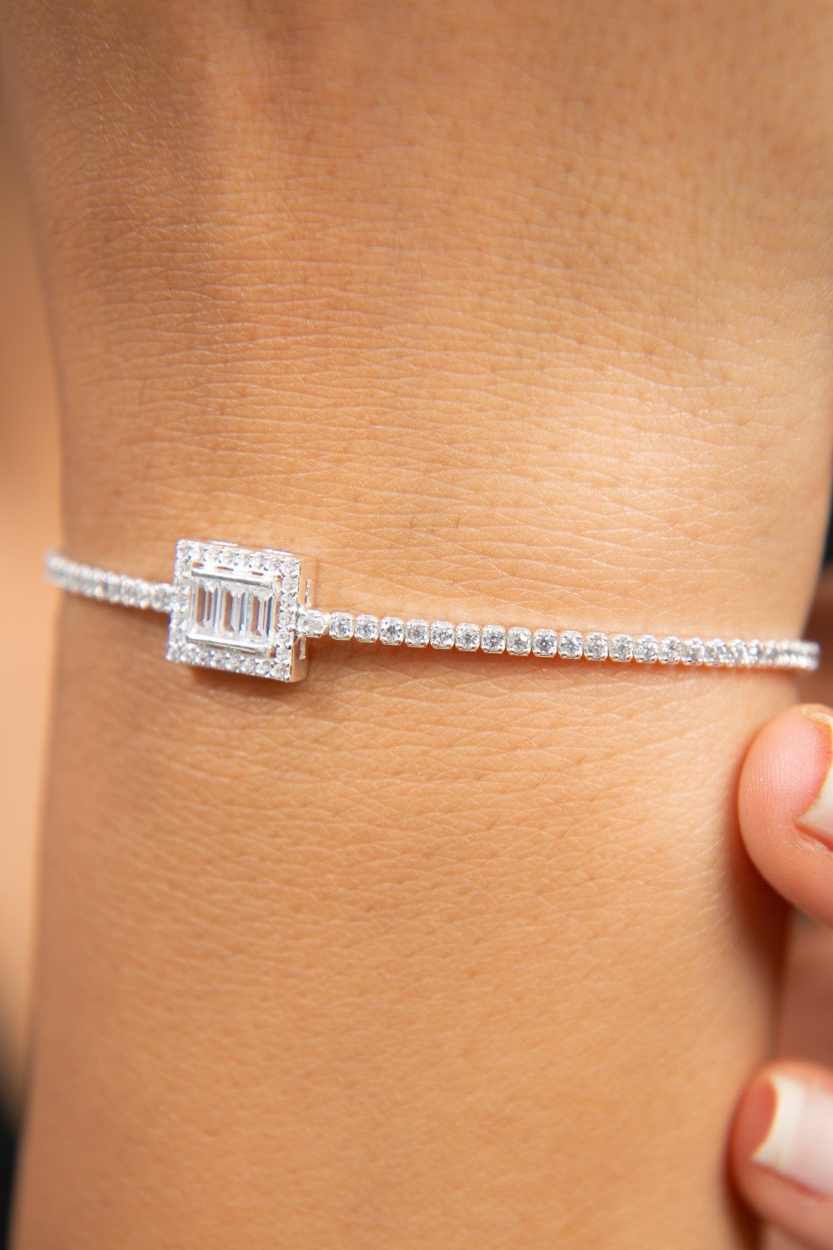 c0635c0c874e4f3e85f454536016bf8c