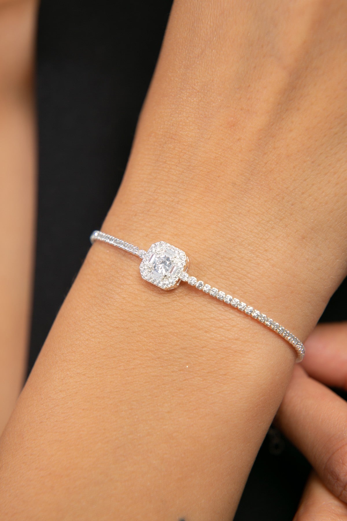 6c930d16b2cfc3fecc13e0e5b1763256