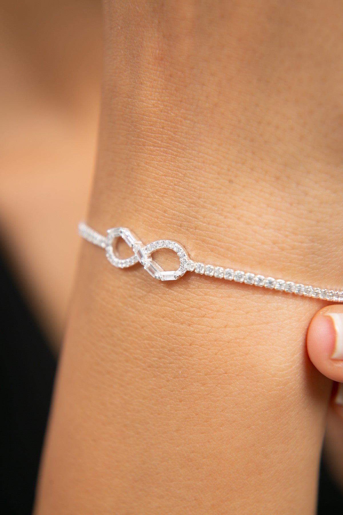 05e8d22615b444d5bc8df44b6a1f043c