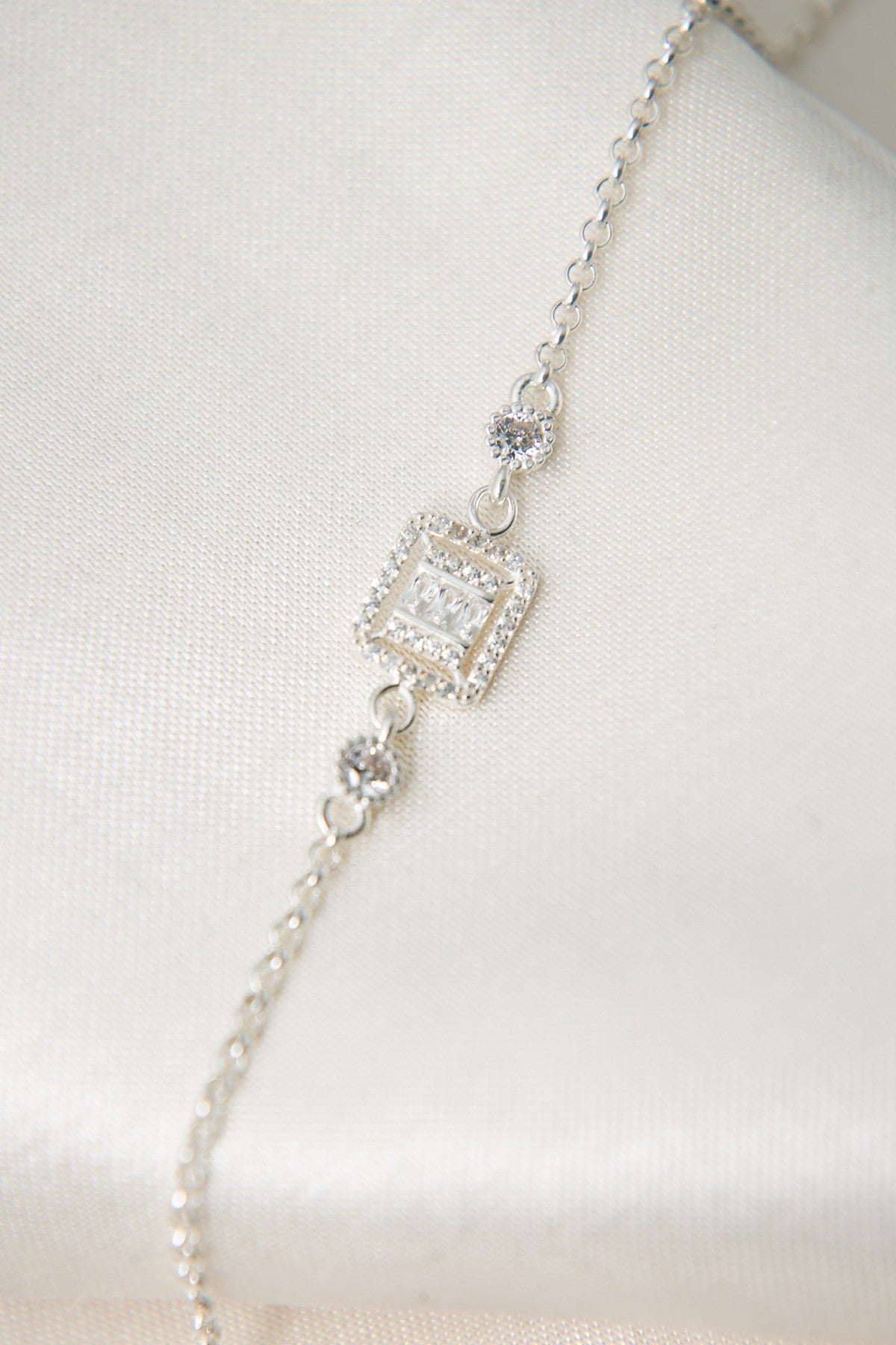 64838038800a3c82b4de0a45feeed1b3