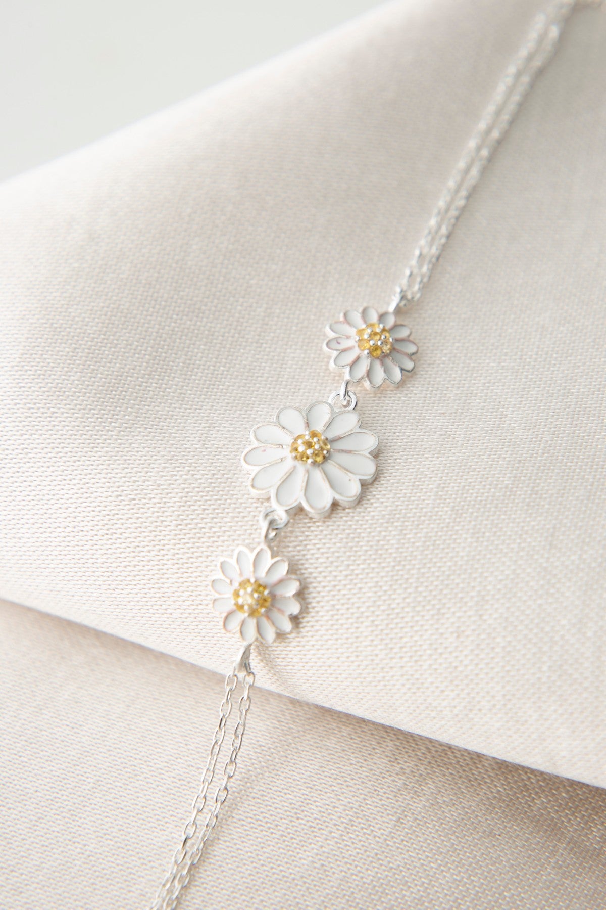 6dc21ec14d9748716ffab8d809ee6339