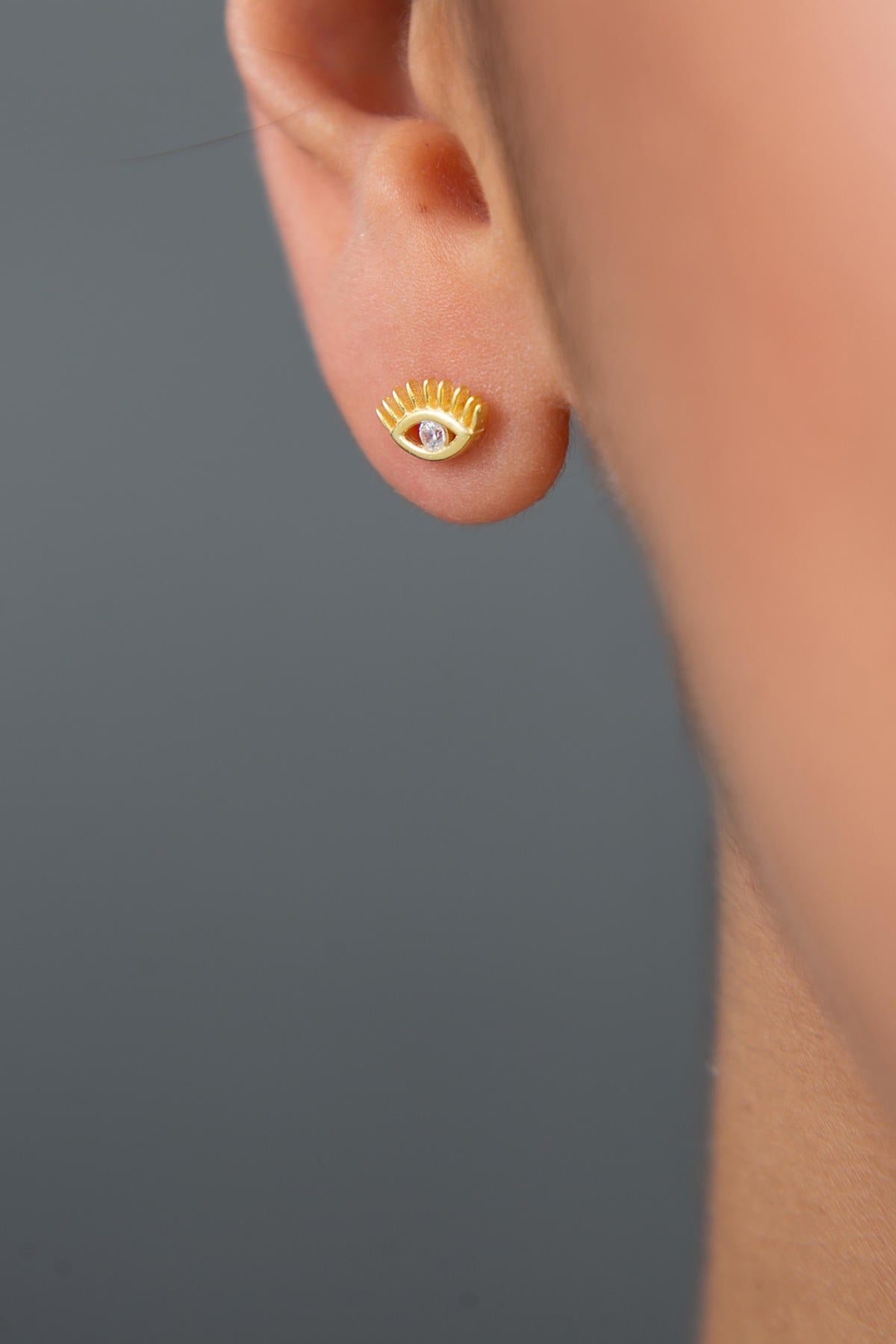 ef58bb15f8bde34f1a57a1227d310084