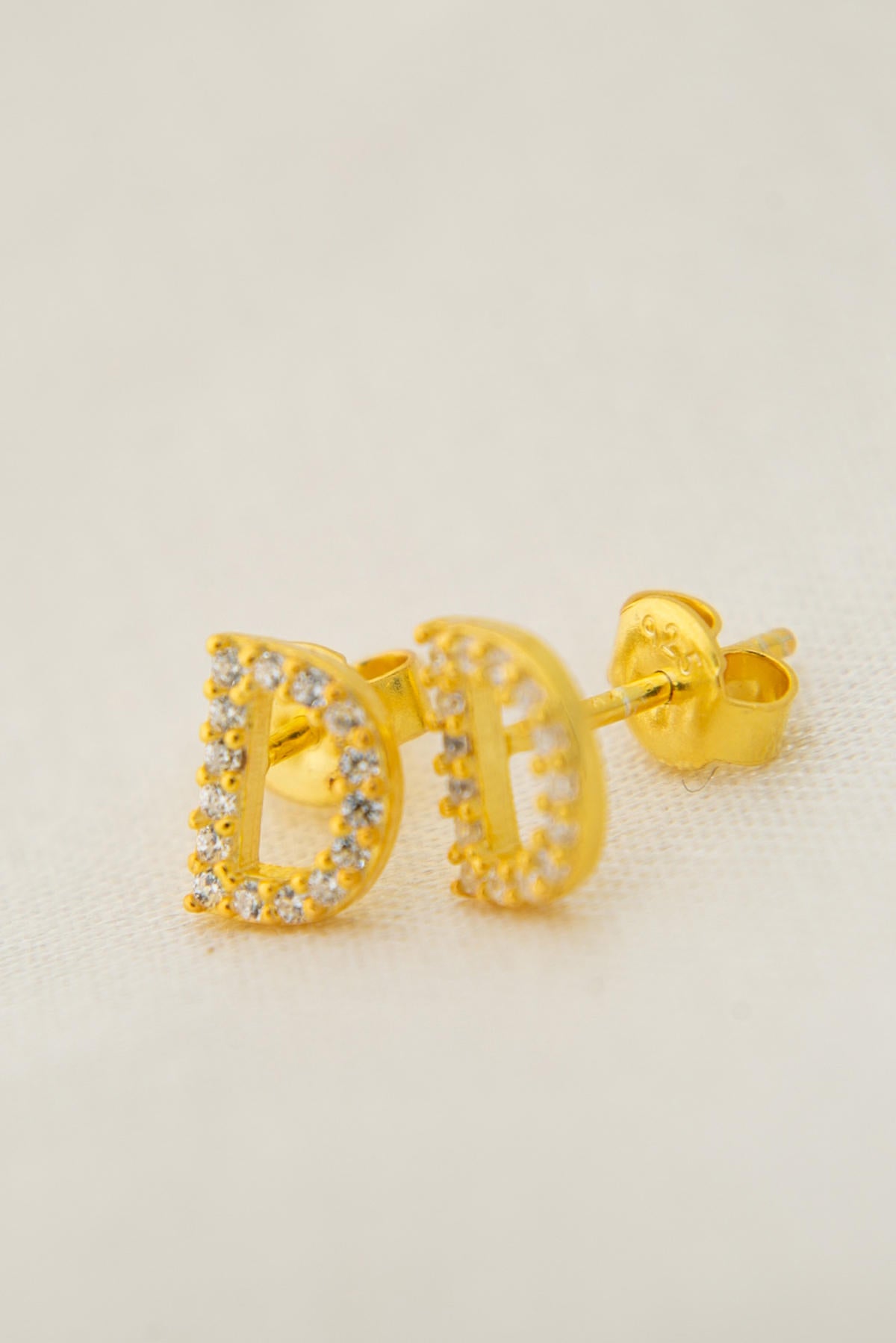 803bf6407ff8e113e1b4597c4aef6240