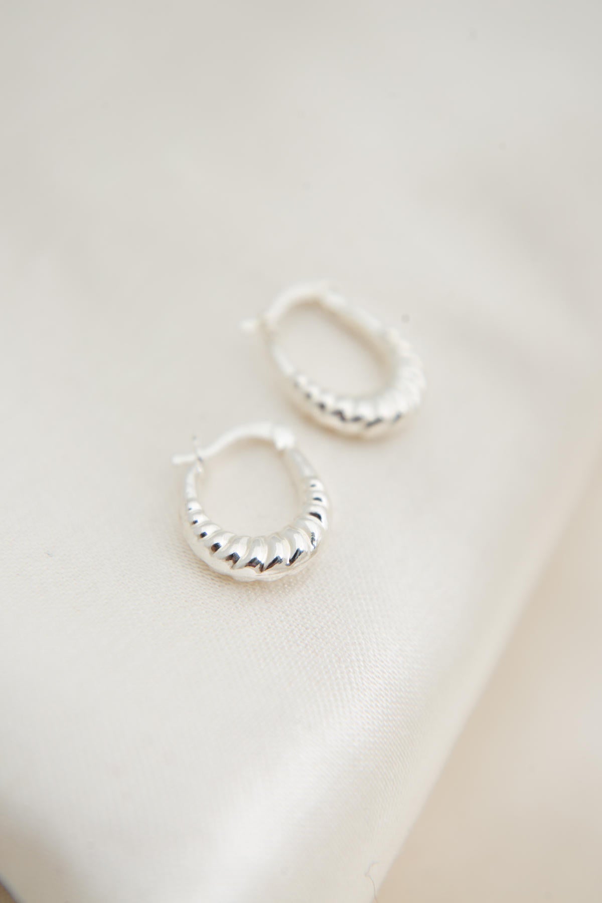 c65d063cbc57f8b77ee6003232b1936e