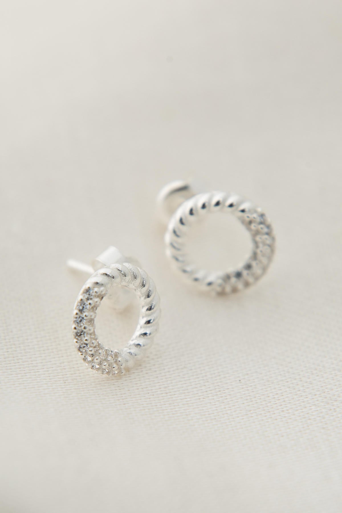 680c88226f5cecb329a42ed9f58330e3