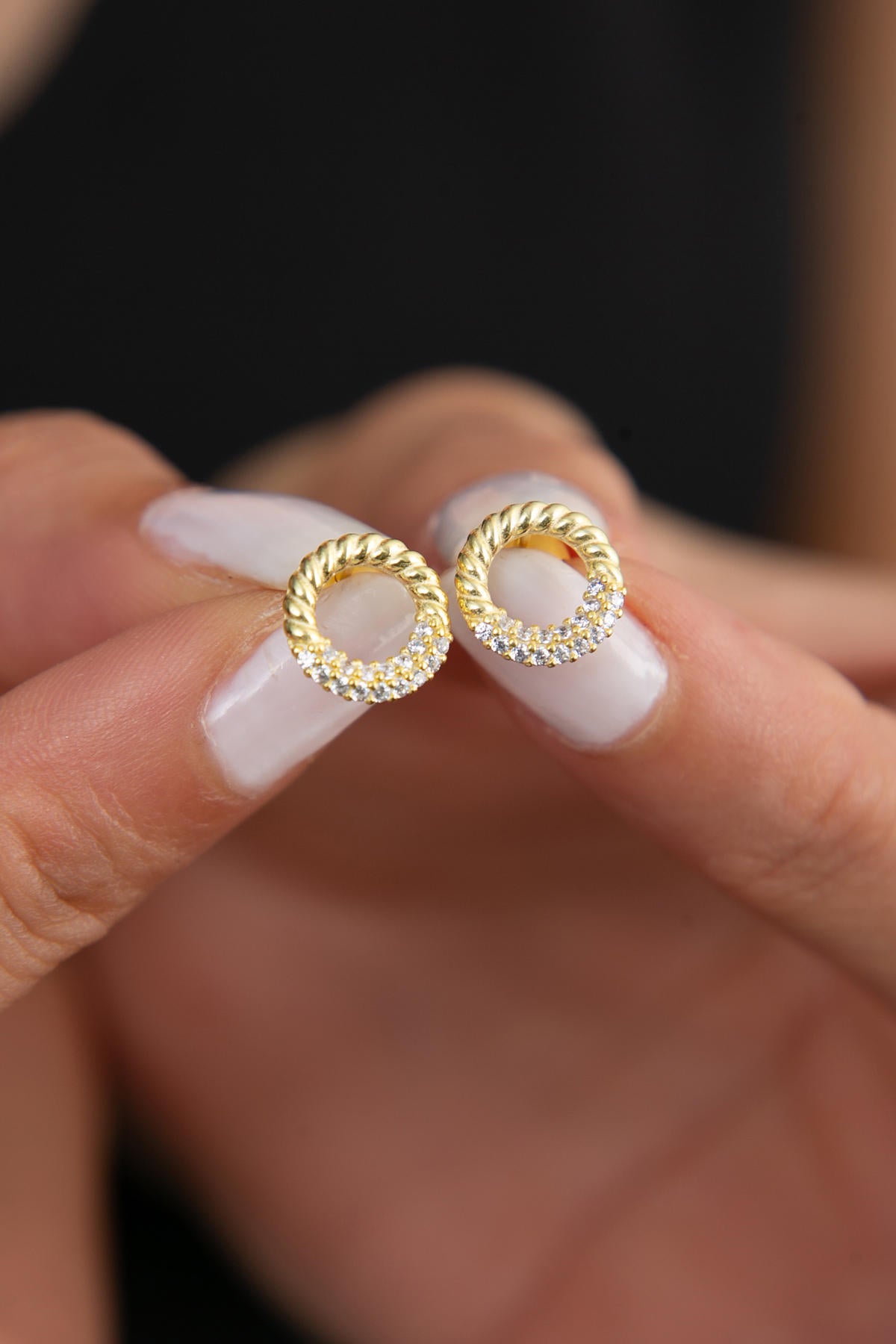 3a5ee6db3aeebee80a3a82b540c9e56f