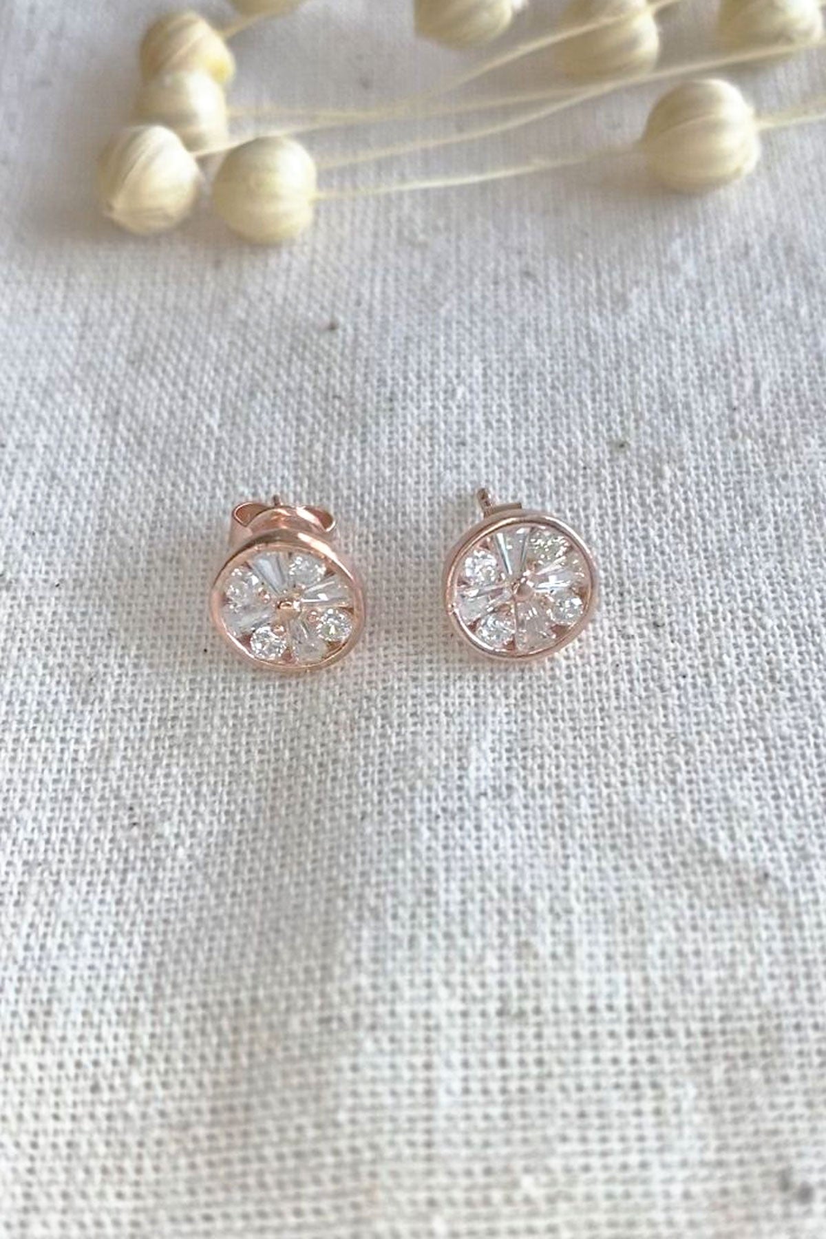 77a8bd3fc9667cb5e4ea78159c03cfc4