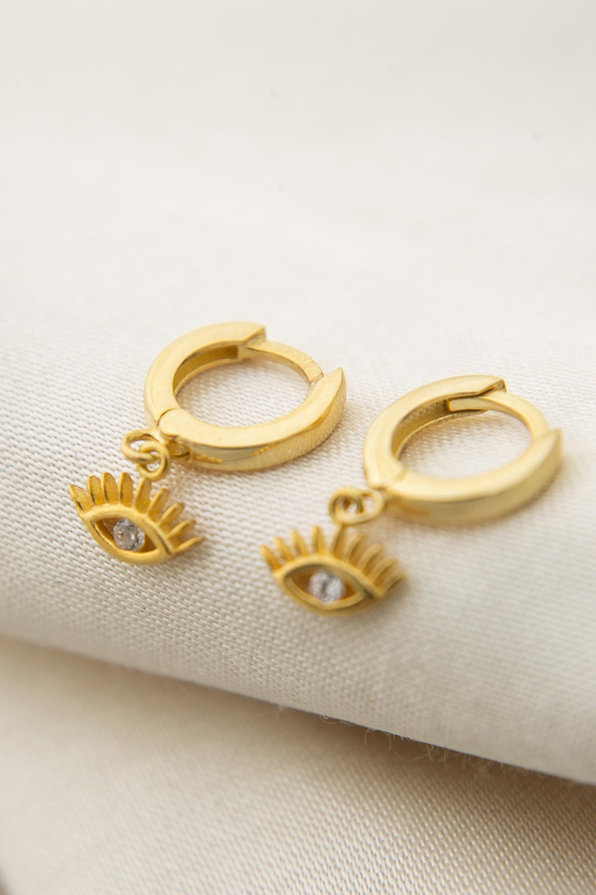 70ba2a76673c83d3654261b4ff3767d9