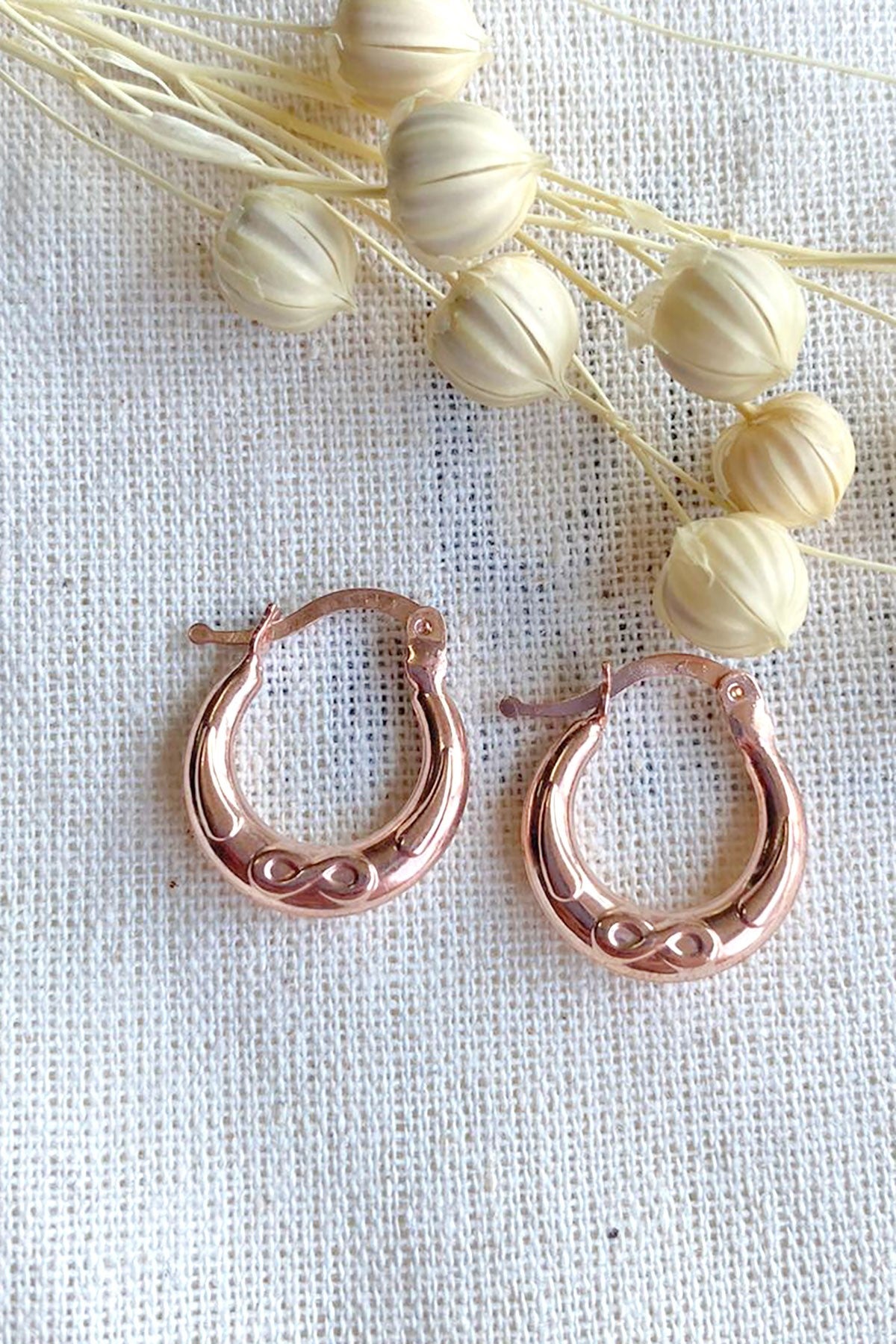 64aa203c68350210ee86aa6b11eb1569