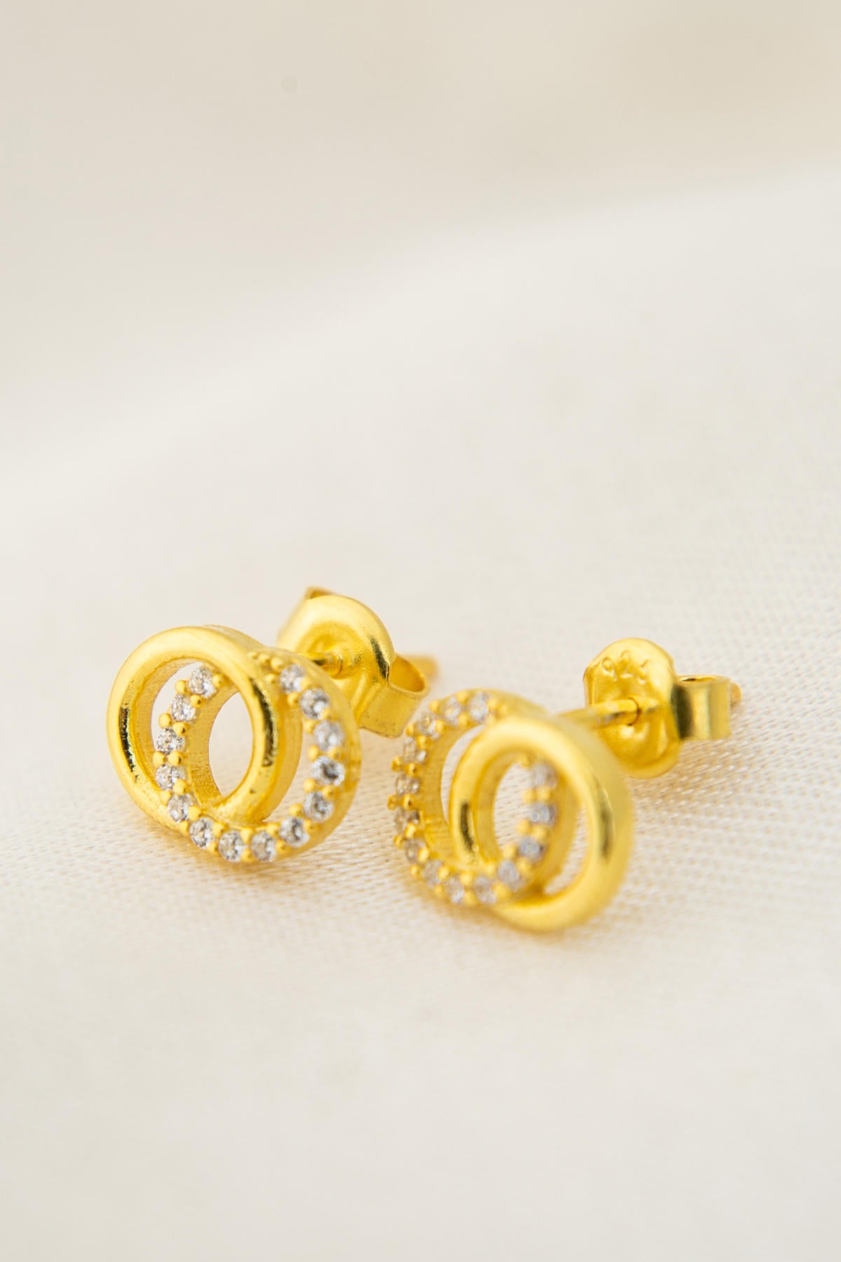 725757b835aa8269355281bc6fa27a70