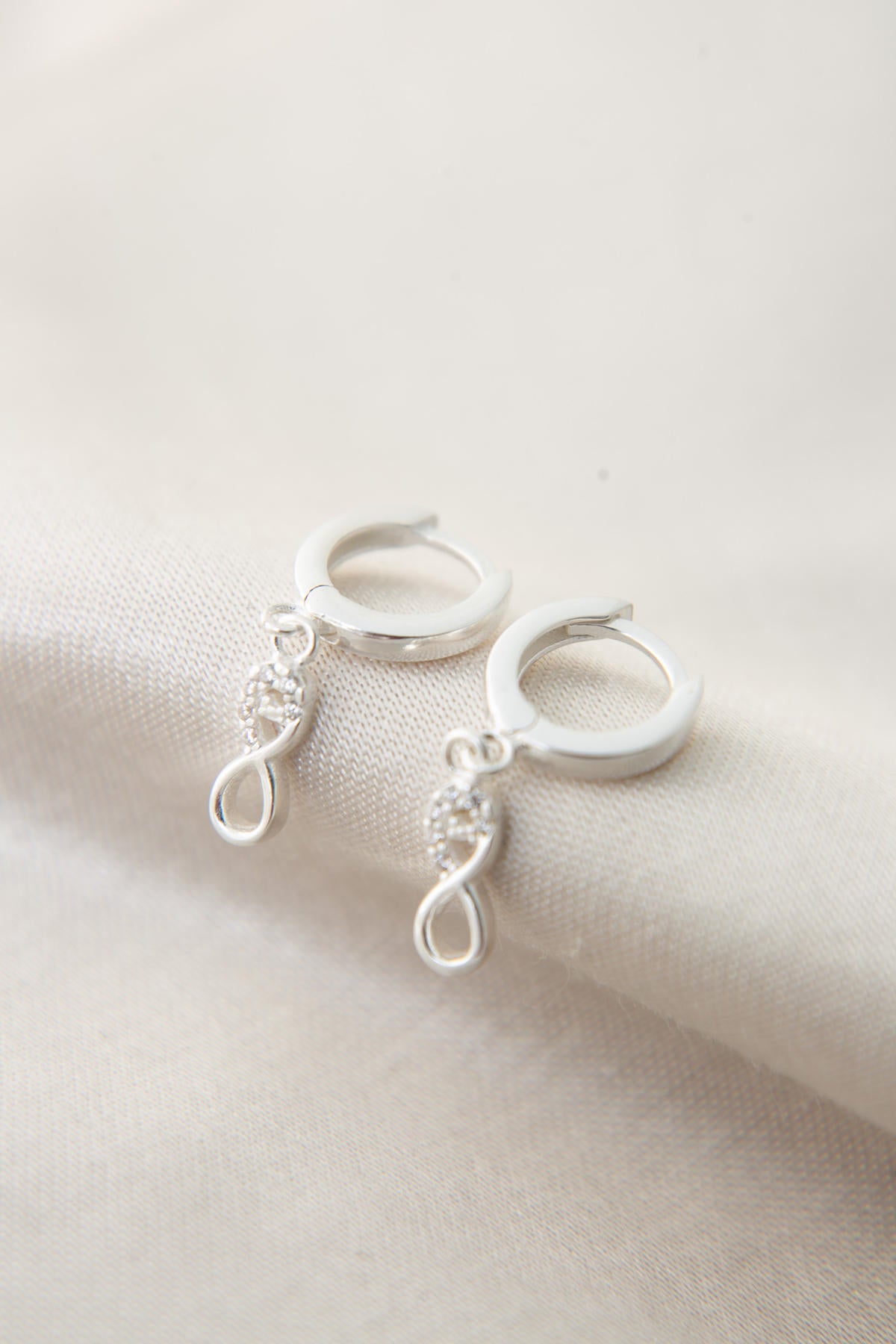 be08d18b2c43f7497a3dbcdb295cc49f