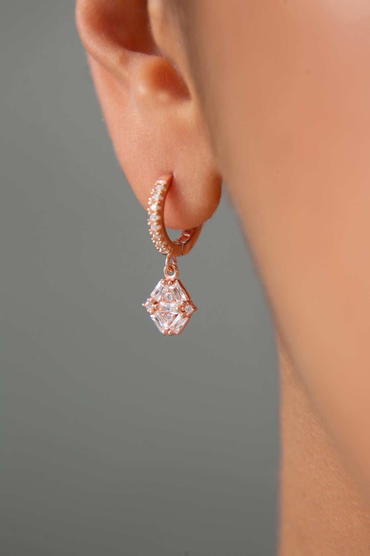 765de137e55fedf7ec984e5416b8e17a