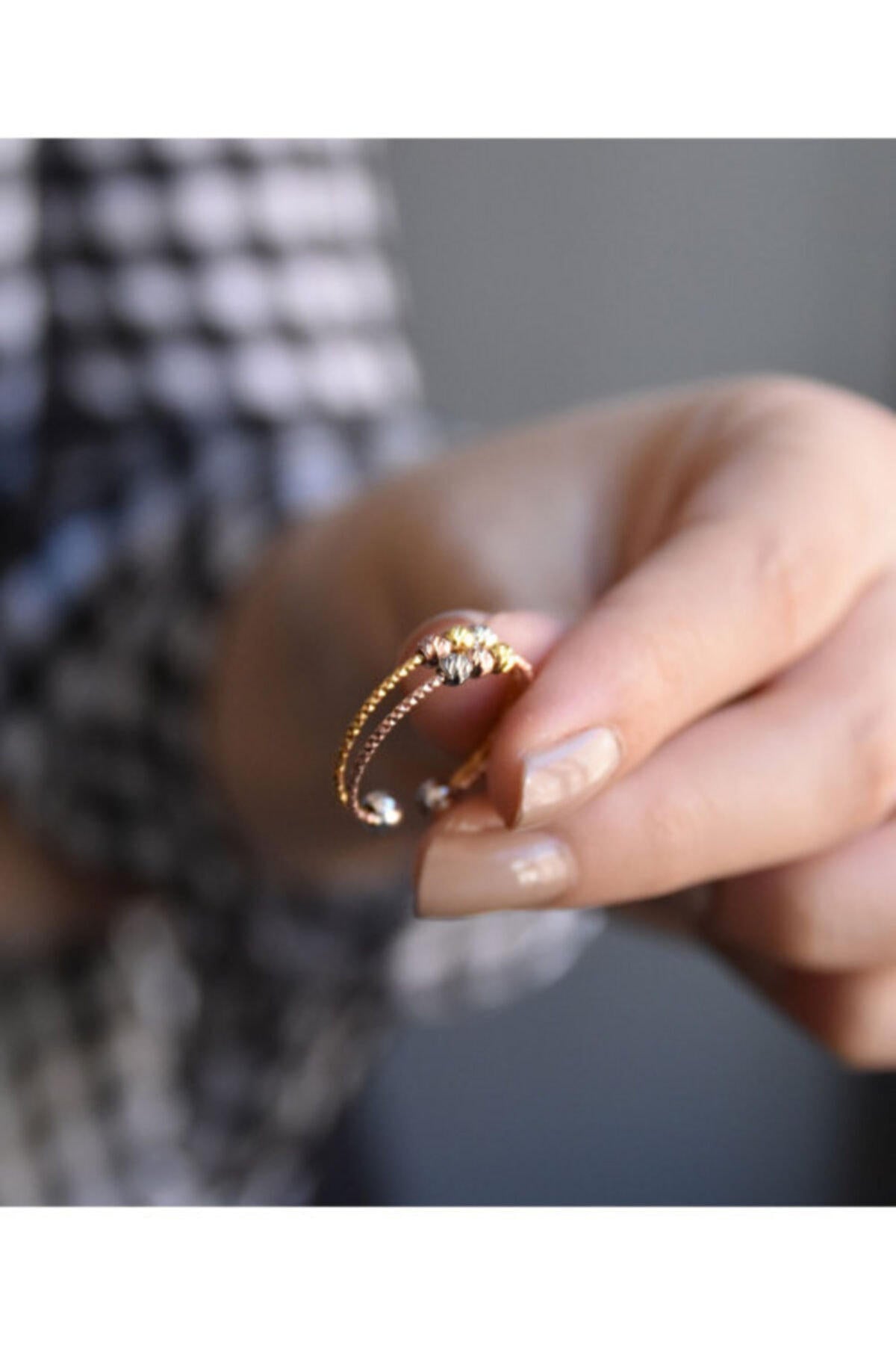 5f821259d4eb418aca85a4b6f049d102