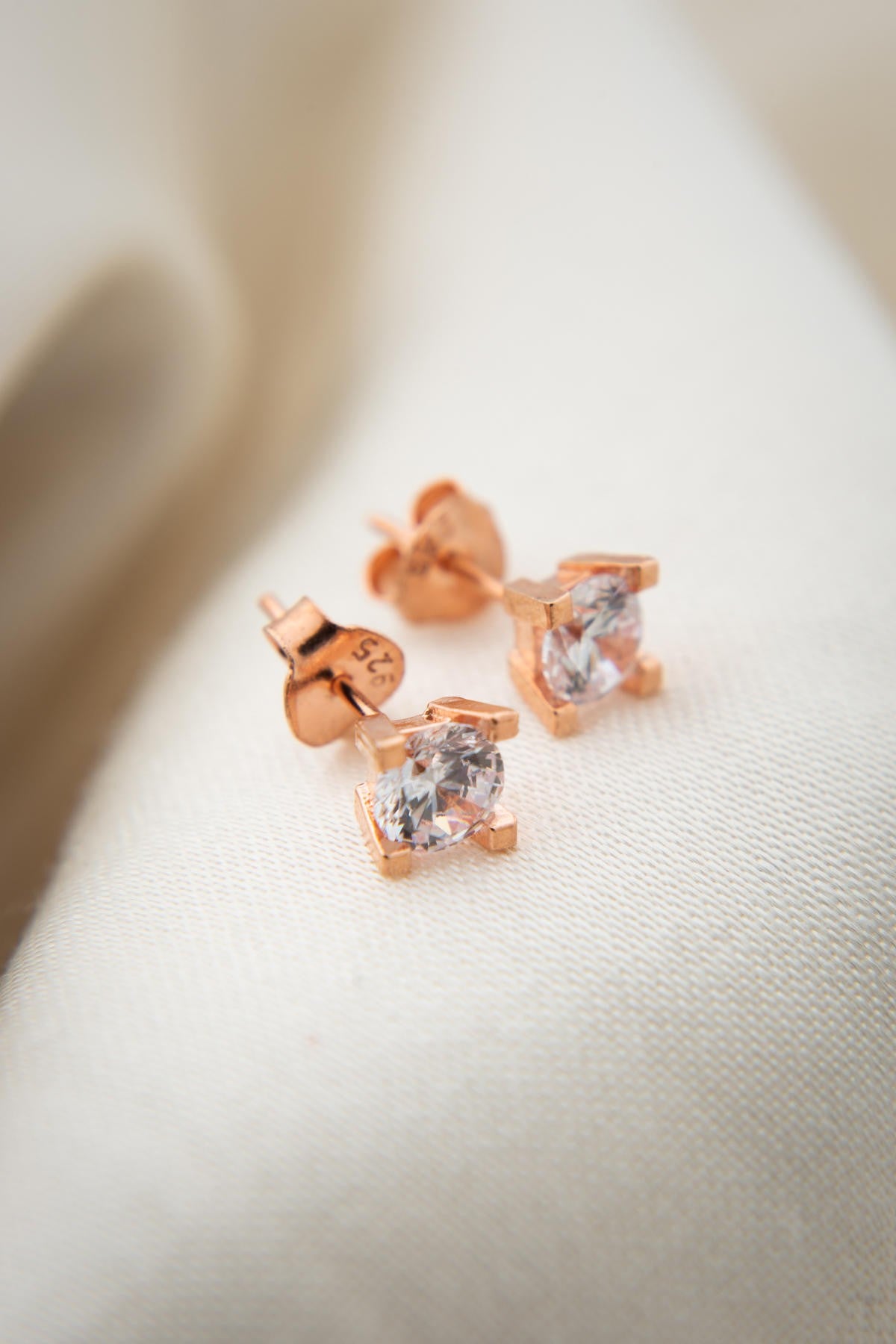 10e5dc81282a82e6d6065e0d1b756528