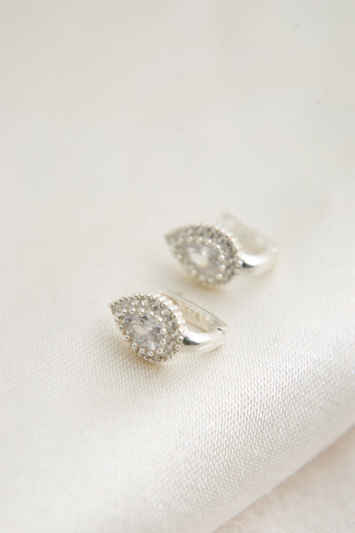 4ce61c64844f98b67c17c19bee88f690