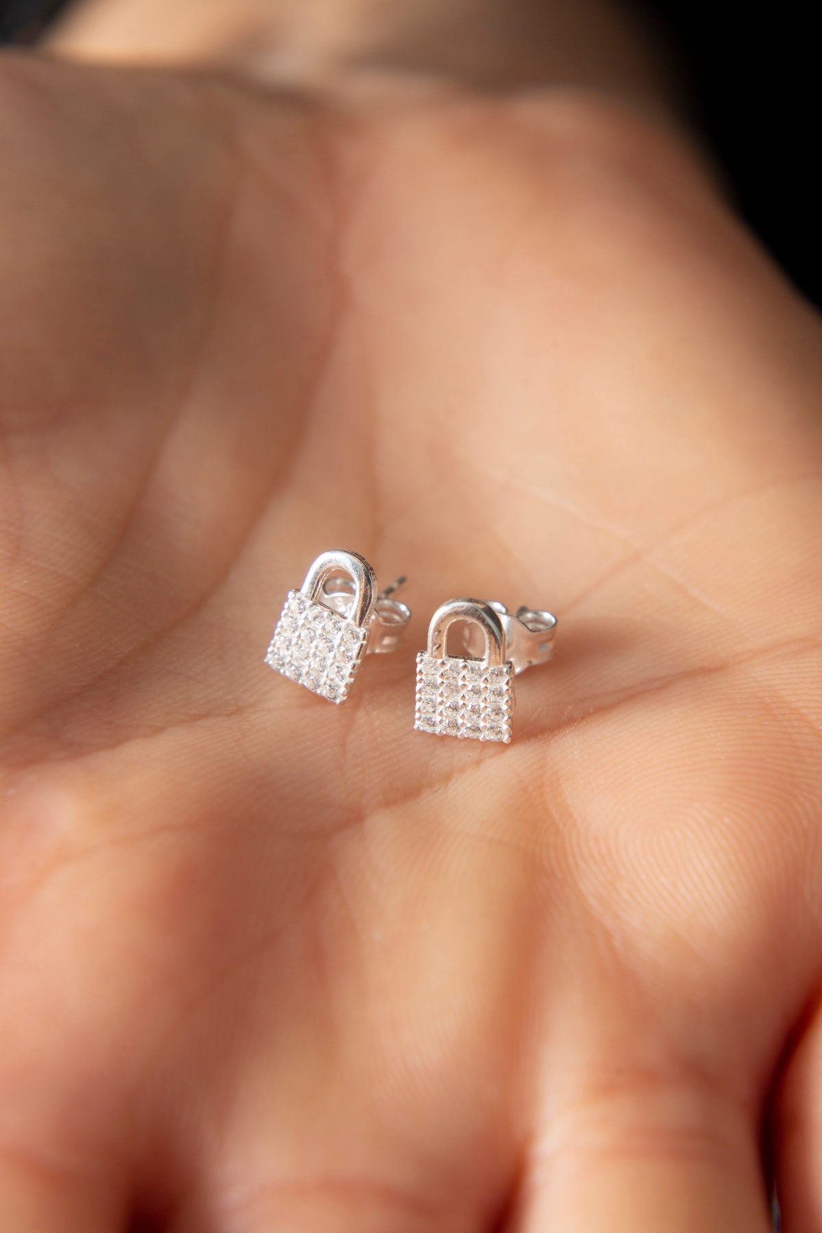 0a18c07e3ef281c1c63cf1ffab27eca1